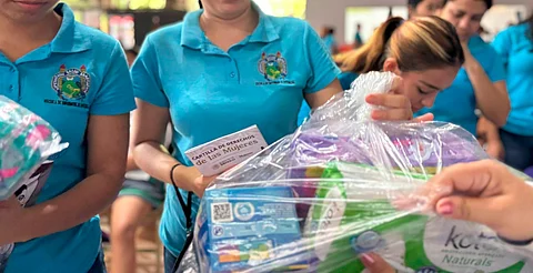 Entregan en Apatzingán primeros productos menstruales recolectados en el Jalo x las Mujeres