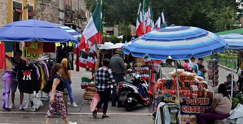 Más de 40 comerciantes ambulantes venderán artículos patrios en la ciudad