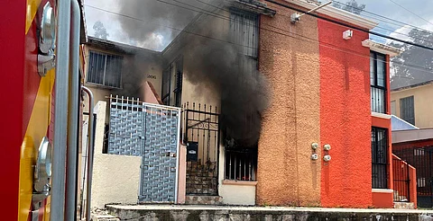 Se incendia casa en la colonia Juana Pavón, en Morelia
