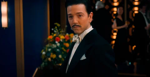Diego Luna y Jennifer Lopez estrenan tráiler de "El beso de la mujer araña"