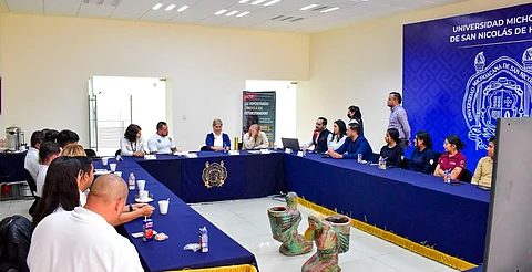 Capacita FGE a personal y estudiantes de la UMSNH en materia de prevención de extorsión