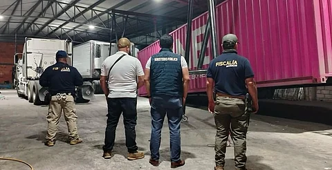 Aseguran 23 autos en una bodega sobre la Morelia-Salamanca