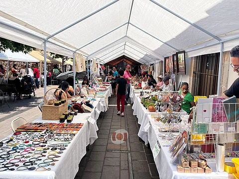 Comida, moda, artesanías y más, en el primer Tianguis de Turismo Rosa LGBTIQ+ en Morelia