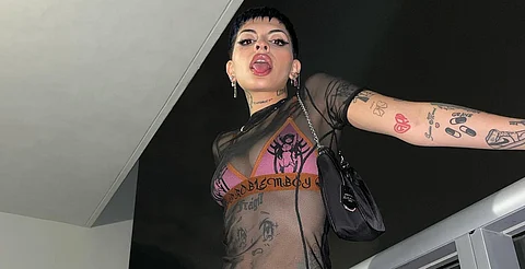 Cazzu regresa a OnlyFans y genera polémica en redes sociales