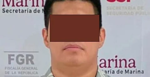 "Por infiel y perro"; joven mata a su padre y deja mensaje con insultos, en Veracruz