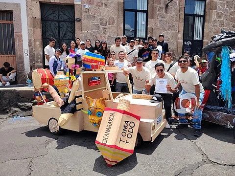 Cuitzeo se lleva el primer lugar en Carros Locos