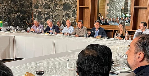Se reúne Alfonso Martínez con empresarios de Uruapan