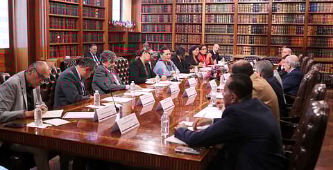 Se creará un grupo de trabajo técnico entre la Comisión y el INE