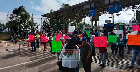 Bloquean caseta en Zinapécuaro para exigir aparición de José García, desaparecido en Araró