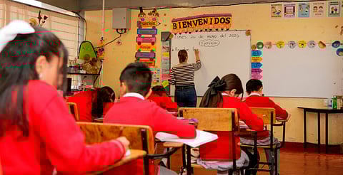 Detecta SEE a 200 maestros que están fuera de sus centros de trabajo