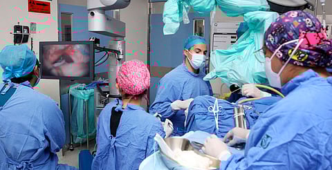 Estéticas fuera del plan: procedimientos como rinoplastia o aumento mamario no tendrán cobertura salvo causa médica