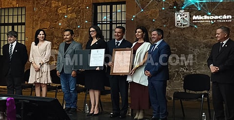 Mentes michoacanas reciben premios estatales de ciencia e innovación