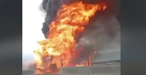 VIDEO: se incendia pipa de gas en plena carretera de Escobedo, Nuevo León