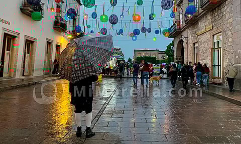 Morelia amanece nublada y con lluvia ligera; se esperan tormentas por la tarde