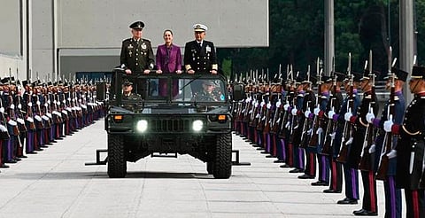 Mujeres de las Fuerzas Armadas enorgullecen a México: Sheinbaum en acto del Sistema Educativo Militar 2025