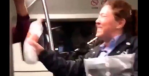 "Lady Herpes” agrede a pasajero en Metrobús de la CDMX