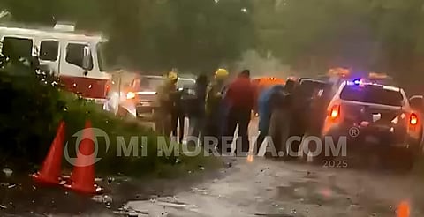 Preliminar: al menos 5 campesinos heridos al caerles un rayo en Tangancícuaro, Michoacán