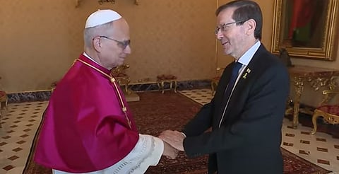 Papa León XIV recibe al presidente de Israel; pide alto el fuego en Gaza