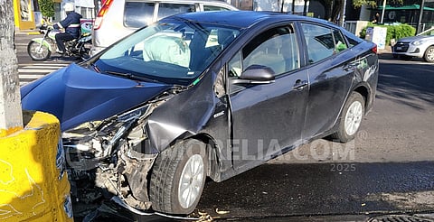Automovilista choca contra objeto fijo en calzada Ventura Puente, Morelia