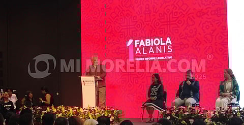 "Tienes con qué, tienes todo para representarnos": gobernador a Fabiola Alanís