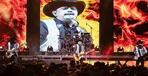 Prohibición de corridos frena presentación de Los Tucanes de Tijuana en Uruapan