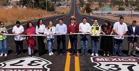 Rehabilitación carretera en Michoacán al 45 %; se abre camino al desarrollo: Bedolla