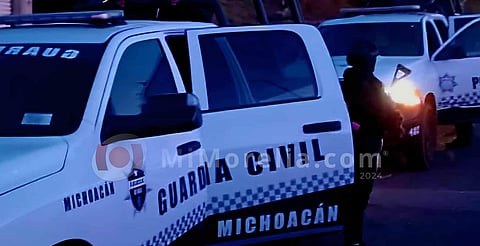 Intentan robar camioneta a sacerdotes en la Maravatío-Morelia; hay un herido