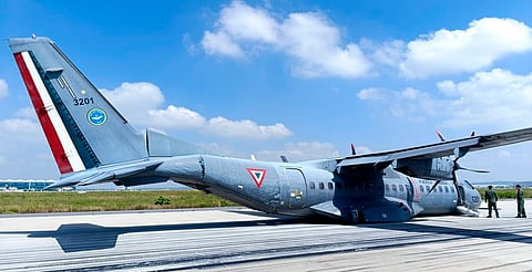 Avión militar sufre avería en pleno vuelo y aterriza de emergencia en AIFA