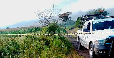 Localizan a un sujeto descuartizado en Indaparapeo con mensaje en cartulina