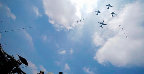 No habrá vuelos en el AICM durante desfile militar por maniobras aéreas