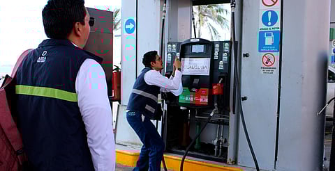 Gasolineras de Michoacán, entre las sancionadas por no vender litros completos