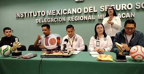 Capacita IMSS a 300 recursos de salud en lenguaje de señas mexicana