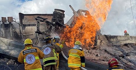 Fiscalía descarta bache en explosión de pipa; ruptura fue por impacto con objeto sólido