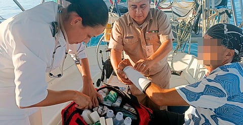Marina rescata a extranjero herido tras quedar a la deriva en Baja California Sur