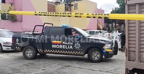 Acribillan a un hombre en Morelia; quedó tendido junto a su vehículo