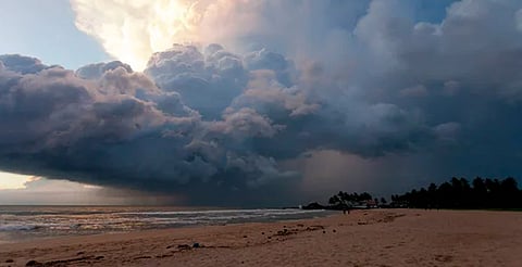 Tormenta tropical Mario provoca lluvias, viento y oleaje en Baja California Sur