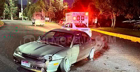Choca automovilista contra camellón en la Morelia–Mil Cumbres
