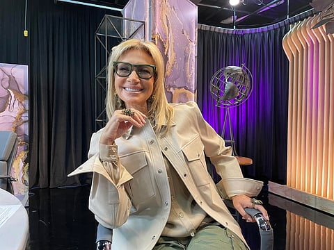Adela Micha pone a la venta su ropa, joyas y muebles; ¿dónde comprarlos?