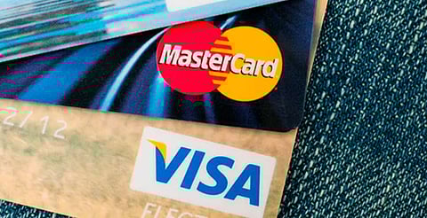 Ambas ofrecen “Cero Responsabilidad” en caso de fraude, con seguros y garantías