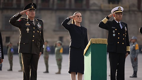 Sheinbaum encabeza homenaje a víctimas de sismos en México
