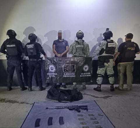 SSP y Defensa detienen a hombre con armamento en Operación Apatzingán