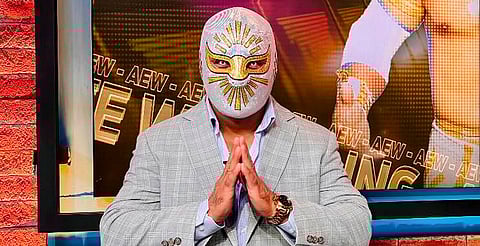 Místico, único mexicano en el top 10 de luchadores mundiales