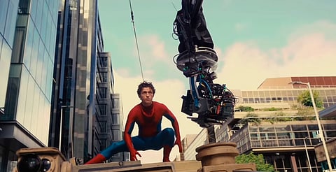 Tom Holland se recupera tras accidente en set de Spider-Man: Brand New Day