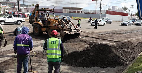 Gobierno de Morelia retira escombro en salida a Quiroga