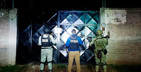 En Morelia, FGE ejecuta cateo y asegura 975 dosis de metanfetamina