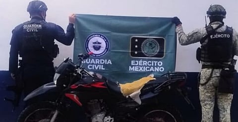 SSP y Defensa aseguran vehículo y tres armas largas en Buenavista