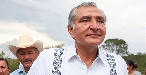 El senador aseguró que sus declaraciones patrimoniales son transparentes y negó adeudos fiscales