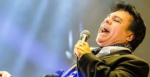 Juan Gabriel, el CURP que reaviva rumores de que sigue vivo