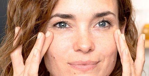 Usar protector solar todos los días puede retrasar las arrugas