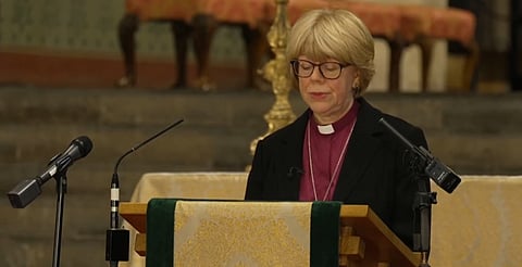 Sarah Mullally, primera mujer en liderar la Iglesia de Inglaterra